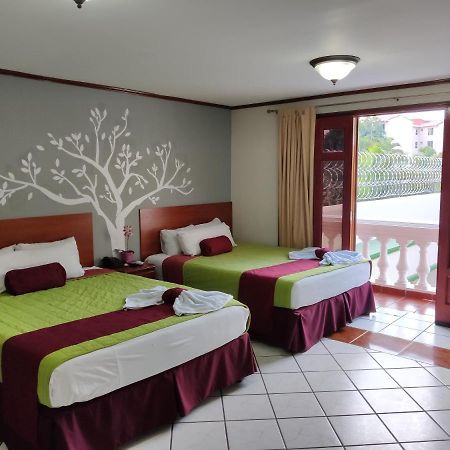 Hotel Fotherhouse San Salvador Extérieur photo