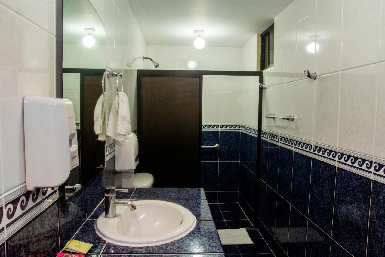 Hotel Fotherhouse San Salvador Extérieur photo