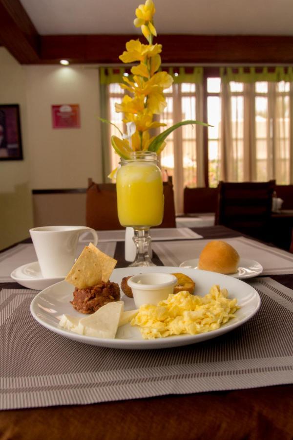 Hotel Fotherhouse San Salvador Extérieur photo