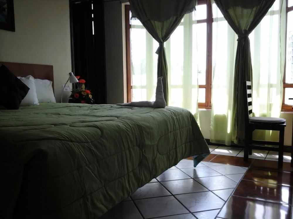 Hotel Fotherhouse San Salvador Extérieur photo