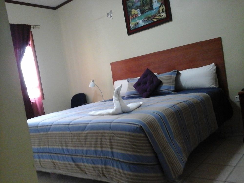 Hotel Fotherhouse San Salvador Extérieur photo