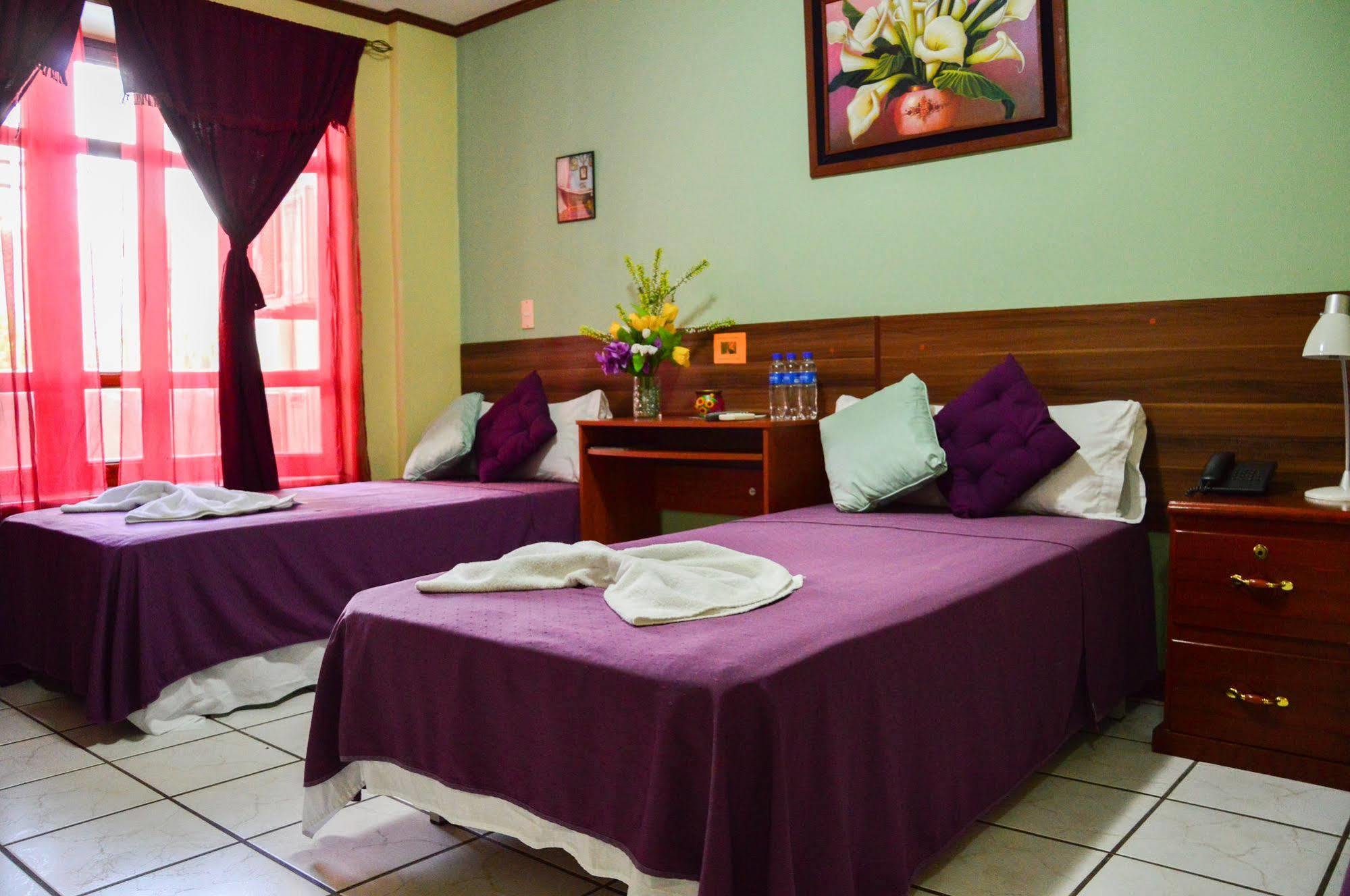 Hotel Fotherhouse San Salvador Extérieur photo