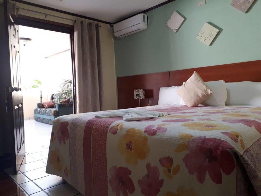Hotel Fotherhouse San Salvador Extérieur photo
